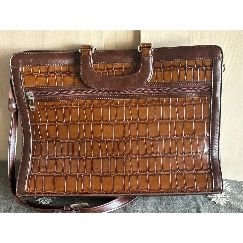 Vtg MARC CHANTEL EMBOSSED Crocodile Brown Leather Briefcase RARE Zip‎ Closure